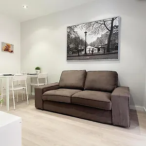 Miquel Angel - In Sants Large Community Terrace Apartment