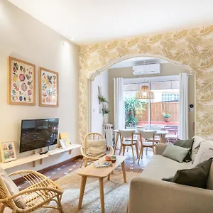 Spacious & Sunny With Terrace In The Center Apartment