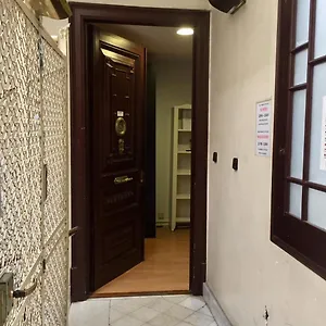 Apartament Gaudi, Barcelona